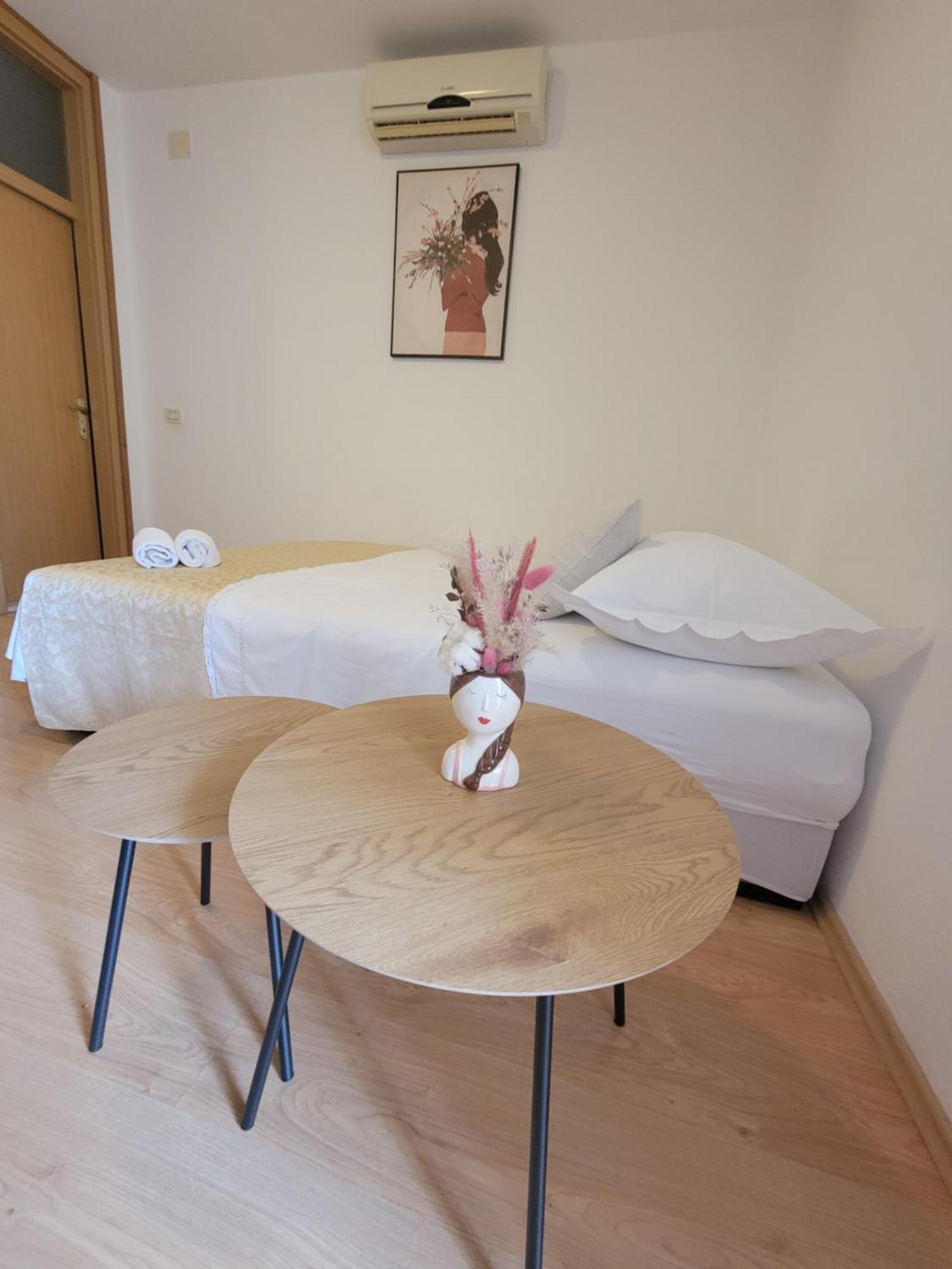 Apartman Vulić Apartment Tučepi Exterior foto